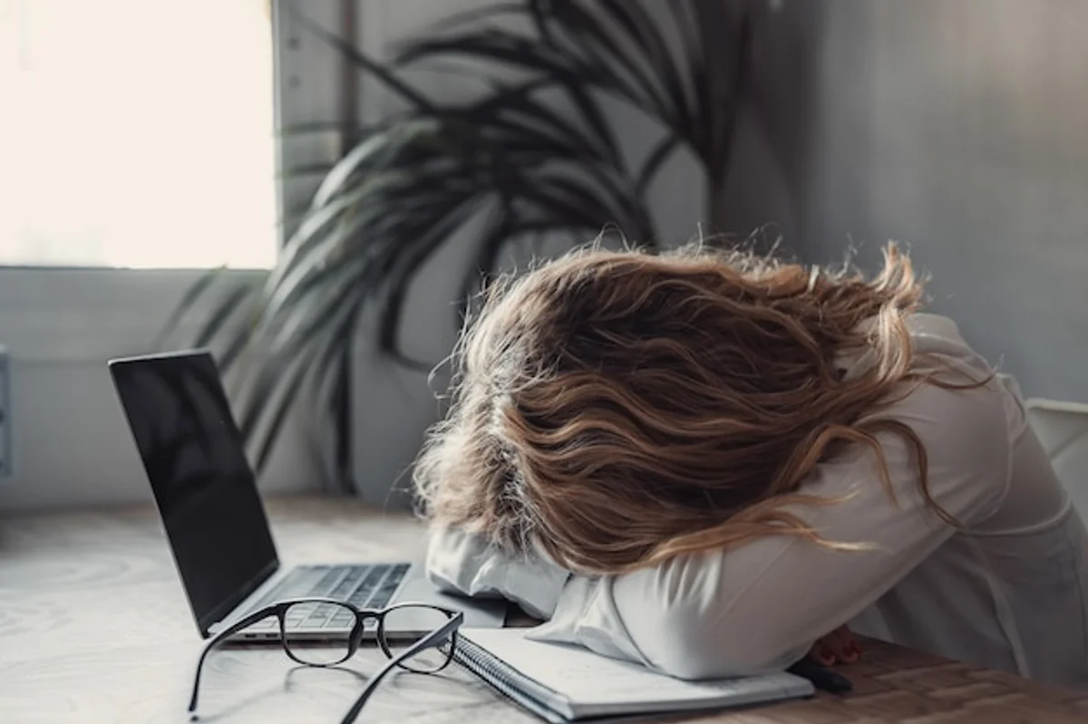 autumn fatigue office worker stressed desk