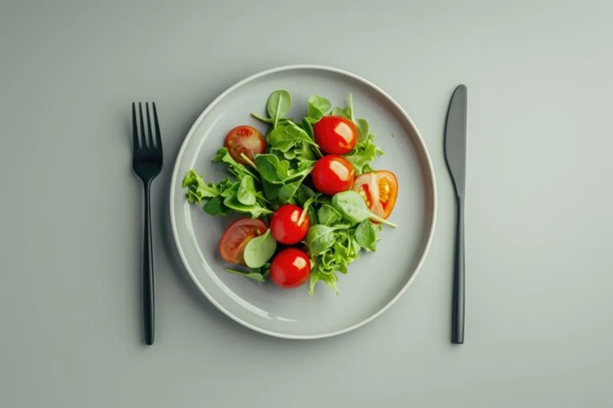 small plate healthy eating minimalist style