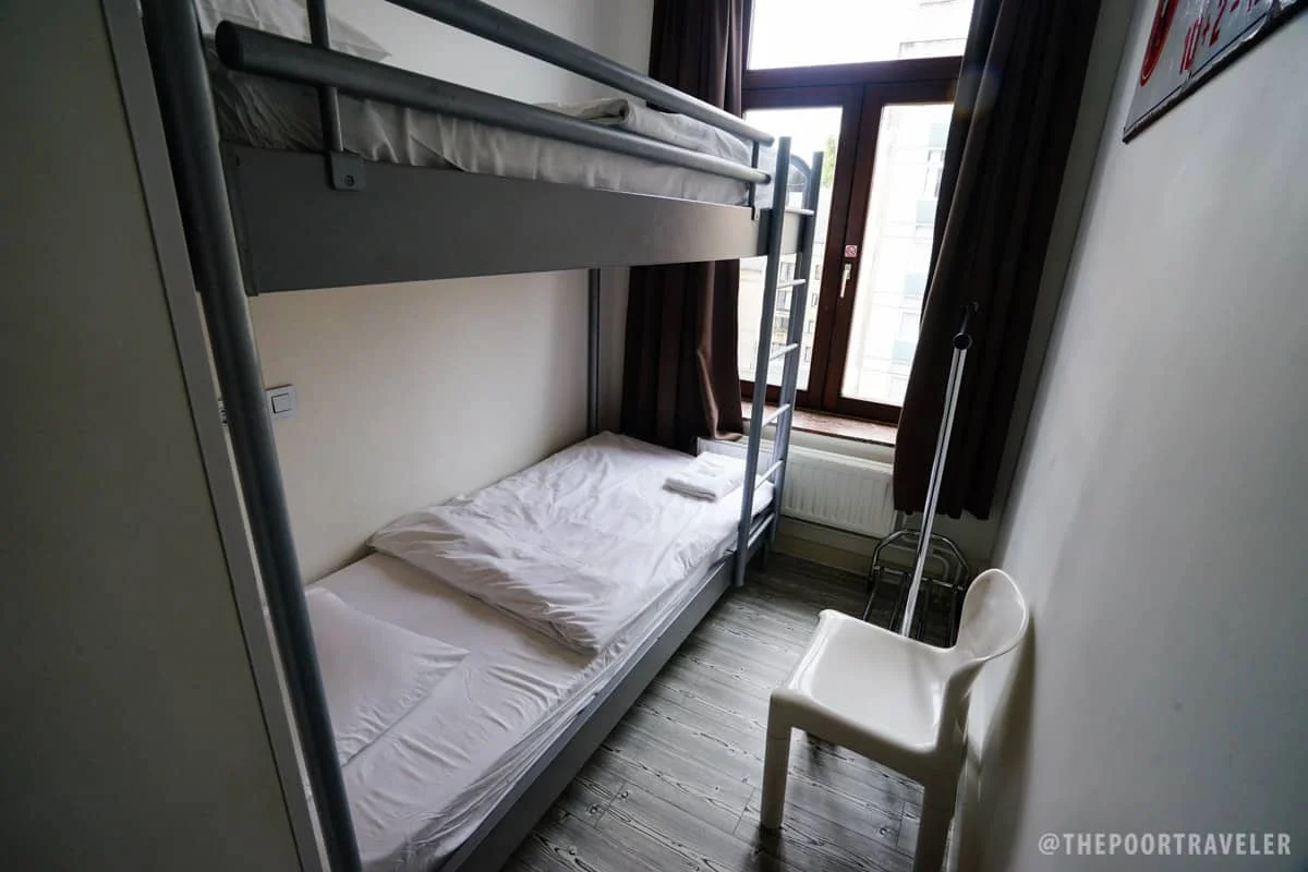 cozy budget hostel room eurotrip