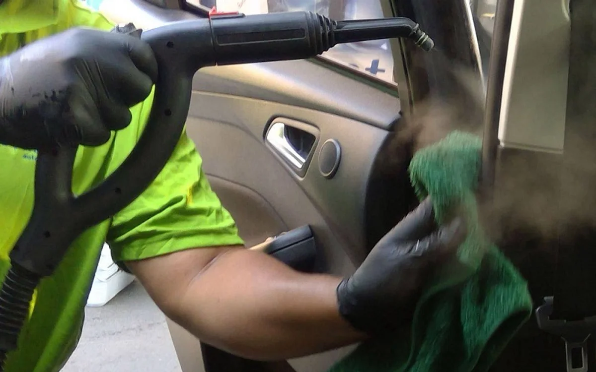 homemade car interior cleaning routine Czech