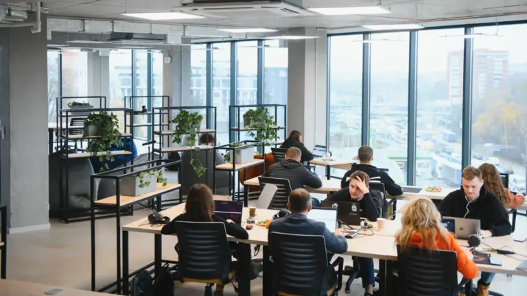 modern workspace productivity gadgets psychology Czech office