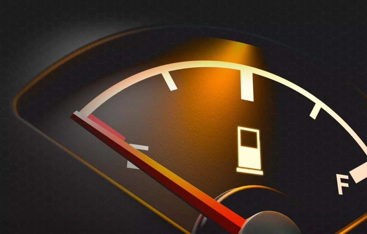 car fuel saving tips winter road Czech Republic