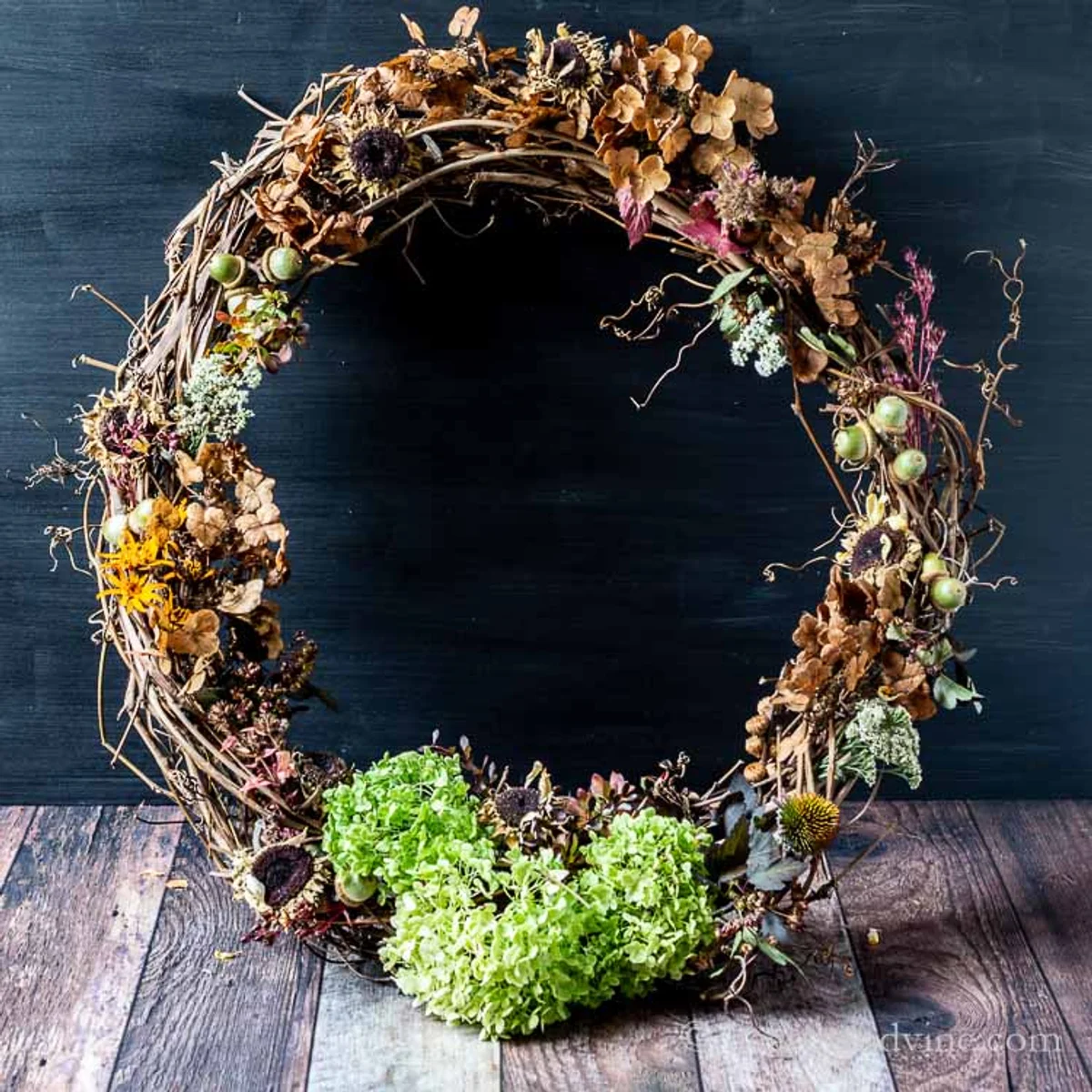 autumn wreath diy natural materials front door