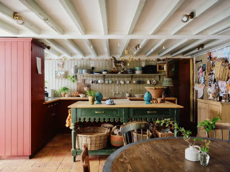 creative safe home workshop for craftsman Czech Republic