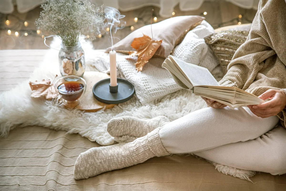 decluttering adult life autumn home czech bedroom