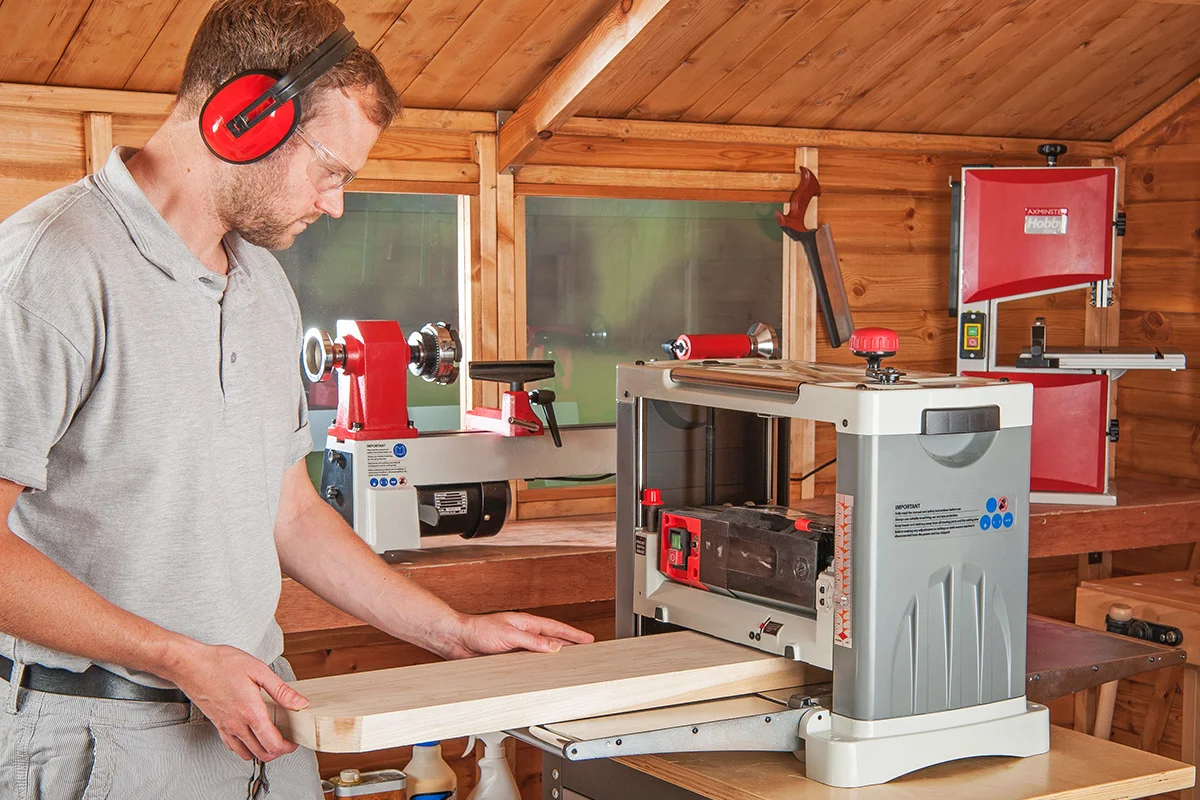 home woodworking safety czech hobby workshop