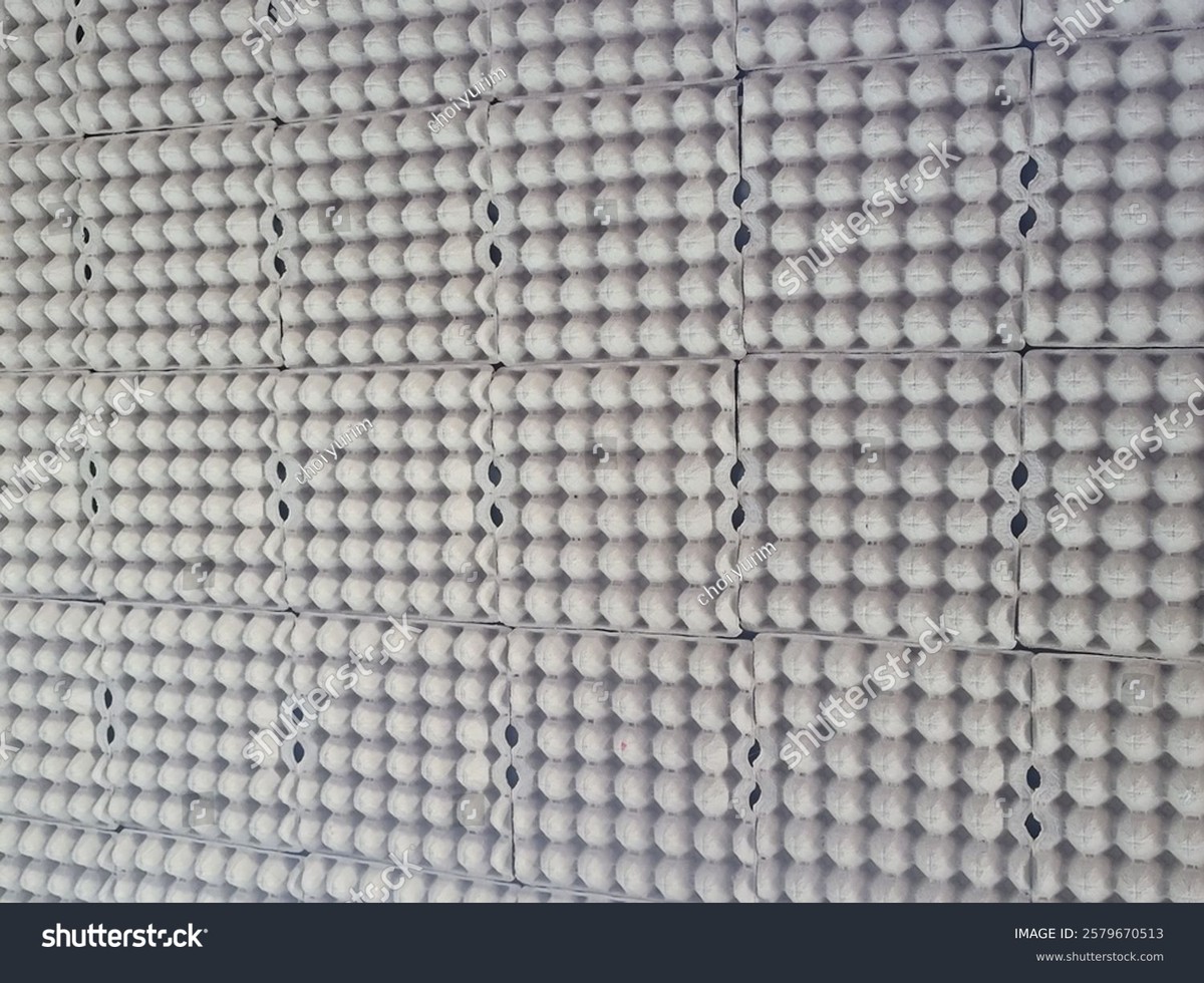 Krabice od vajec na zeď: Geniální zvuková izolace za pár korun