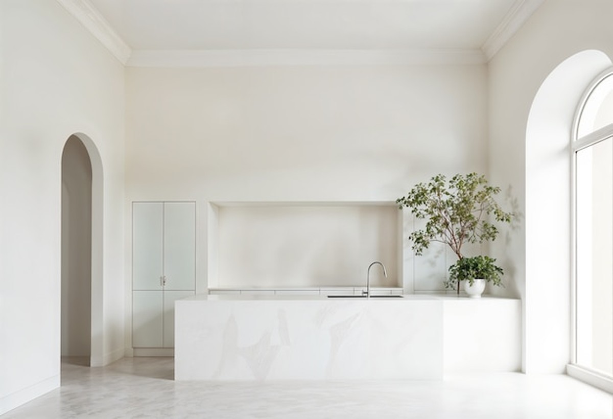 Minimalistická kuchyně: trend, který šetří místo i peníze