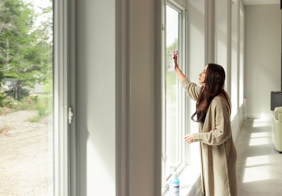 Ocet na okna v zimě: proč se led nelepí jako dřív