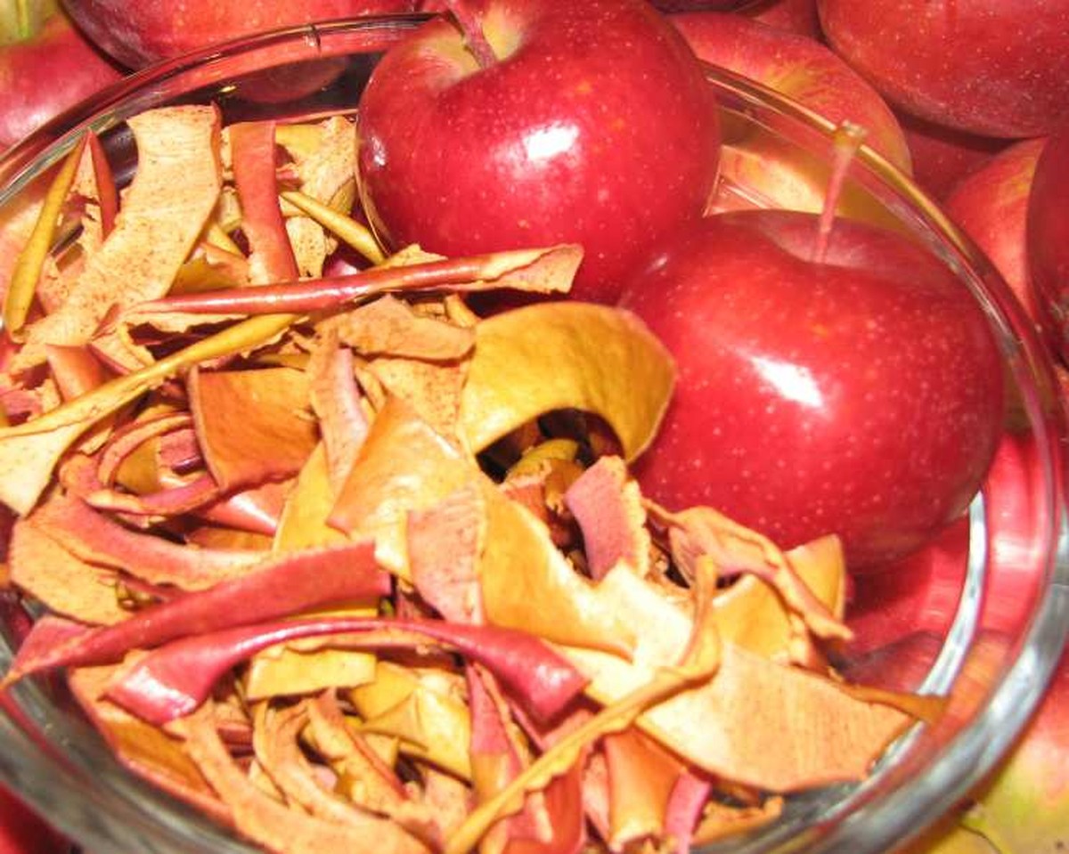 Skořice na jablečné slupky odplaší pavouka z bytu za 2 dny