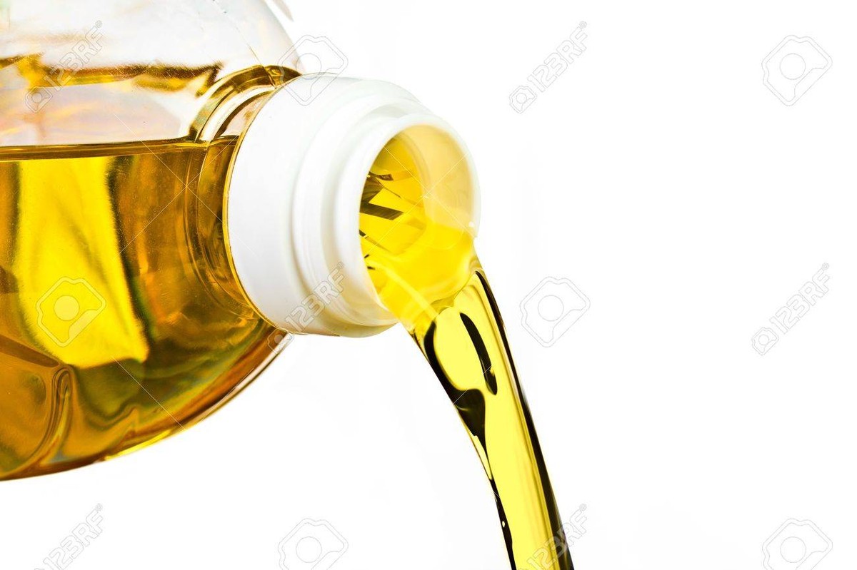 Instalatéři vás prosí: nikdy nelijte tento olej do kanalizace - image 2