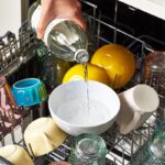 Ocet v myčce nádobí: proč to průmysl skrývá před domácnostmi