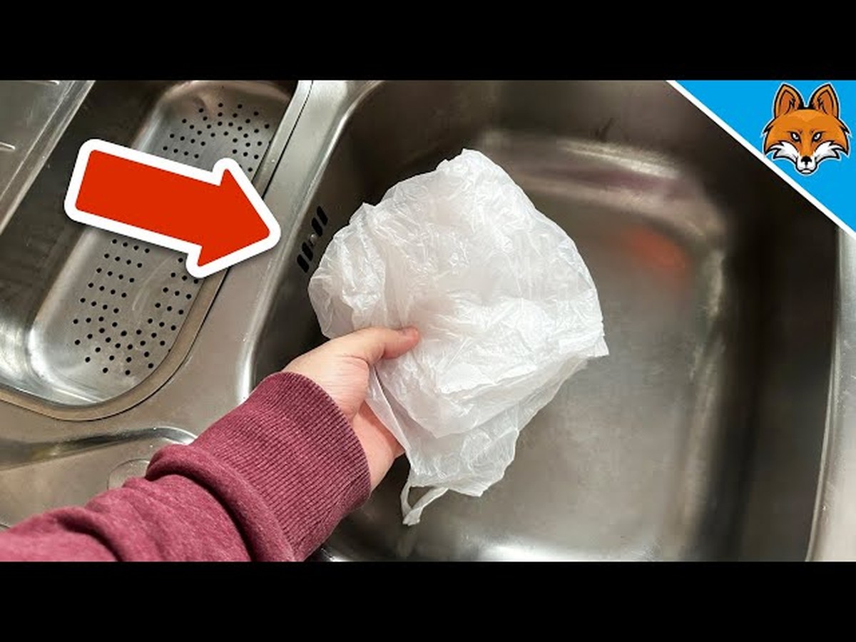 Plastový sáček v odtoku: jak se zbavit vlhkosti na 30 sekund - image 1