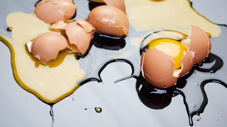 Sůl na rozlitém vejci: proč se koupí nikdy nedozvíte