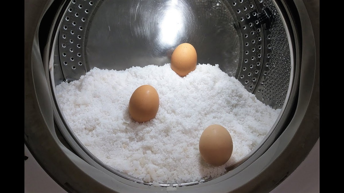 Sůl v pračce? Trik instalatérů na odstranění břidličnatého povlaku