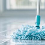 Vinný ocet v mopě: jednoduchý trik proti bakteriím na dlažbě