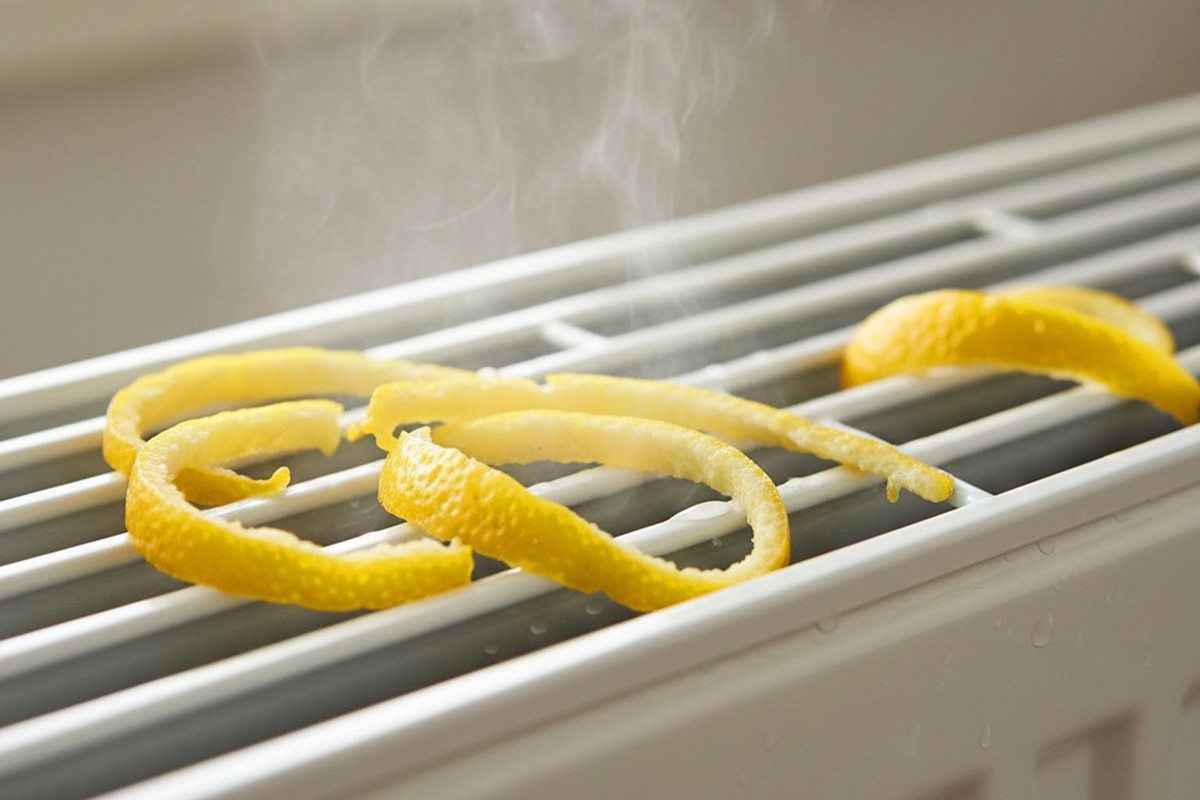 Citronová kůra za radiátorem snižuje účty o 25 procent. Víte proč?