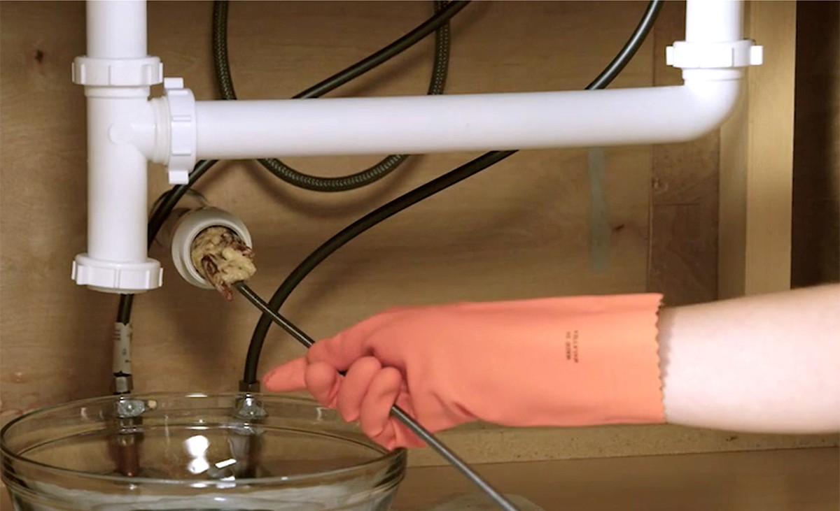 Instalatéři vás prosí: nikdy nelijte tento olej do kanálu - image 2