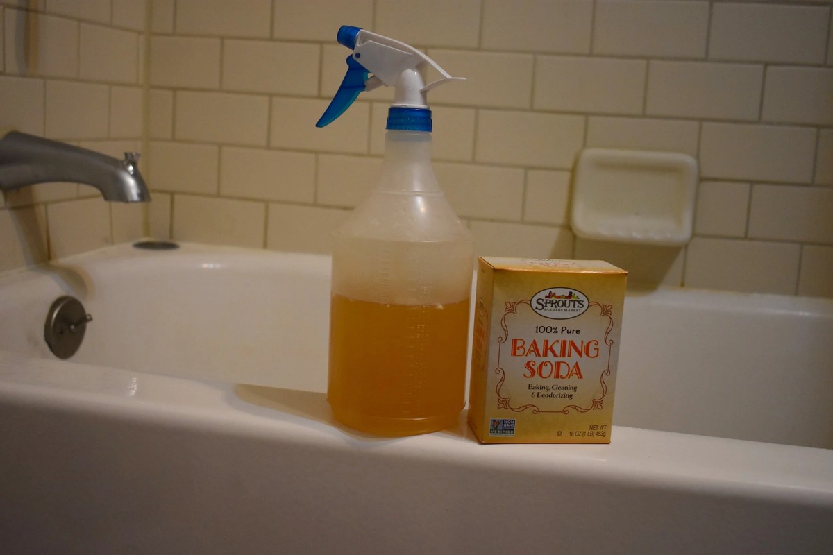 Jedlá soda ve vaně rozpouští usazeniny líp než drahé chemikálie