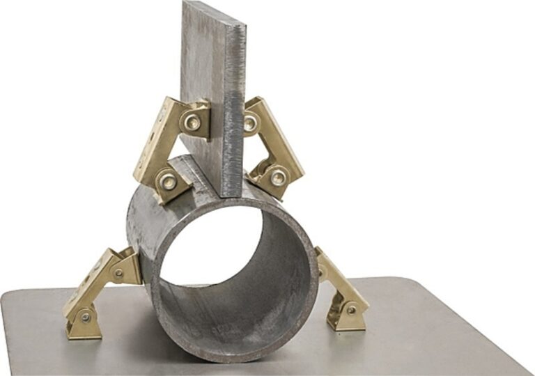 Magnetický příchytač na труби: genialita skrytá v garáži