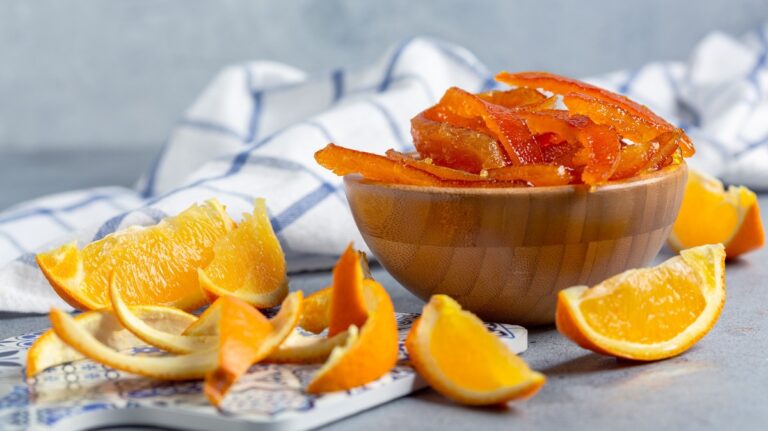 Pomerančová slupka v lednici: přirozený pohlcovač pachů bez chemie