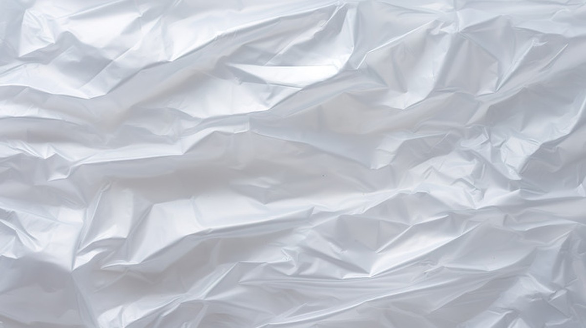 Železo na plastovou tašku? Jak se zbavit vrásek bez žehlení - image 2