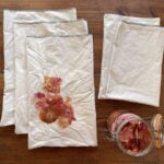 Cibulová slupka v prádelně: Co se stane s vašimi košilemi