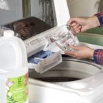 Ocet v pračce jednou měsíčně: co se stane s vašimi ručníky