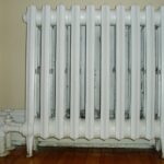 Papírová utěrka za radiátor: proč to sníží váš účet o pětinu