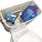 Plastová láhev v záchodě: Prostý trik, který ušetří tisíce litrů