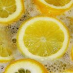 Proč kuchaři vždy přidávají citrónovou šťávu do vařené vody