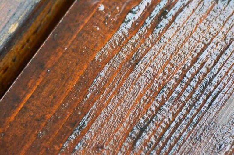 Truhlář prozradil: proč dřevo "pláče" před změnou počasí